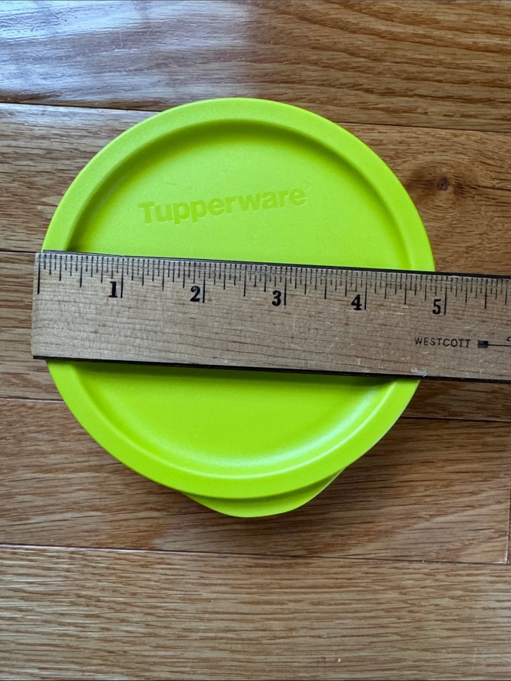 Tupperware Wonderlier Bowl bright yellow/lime green / chartreuse color